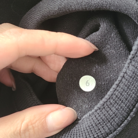 Lululemon Scuba Hoodie - Picture 4 of 5